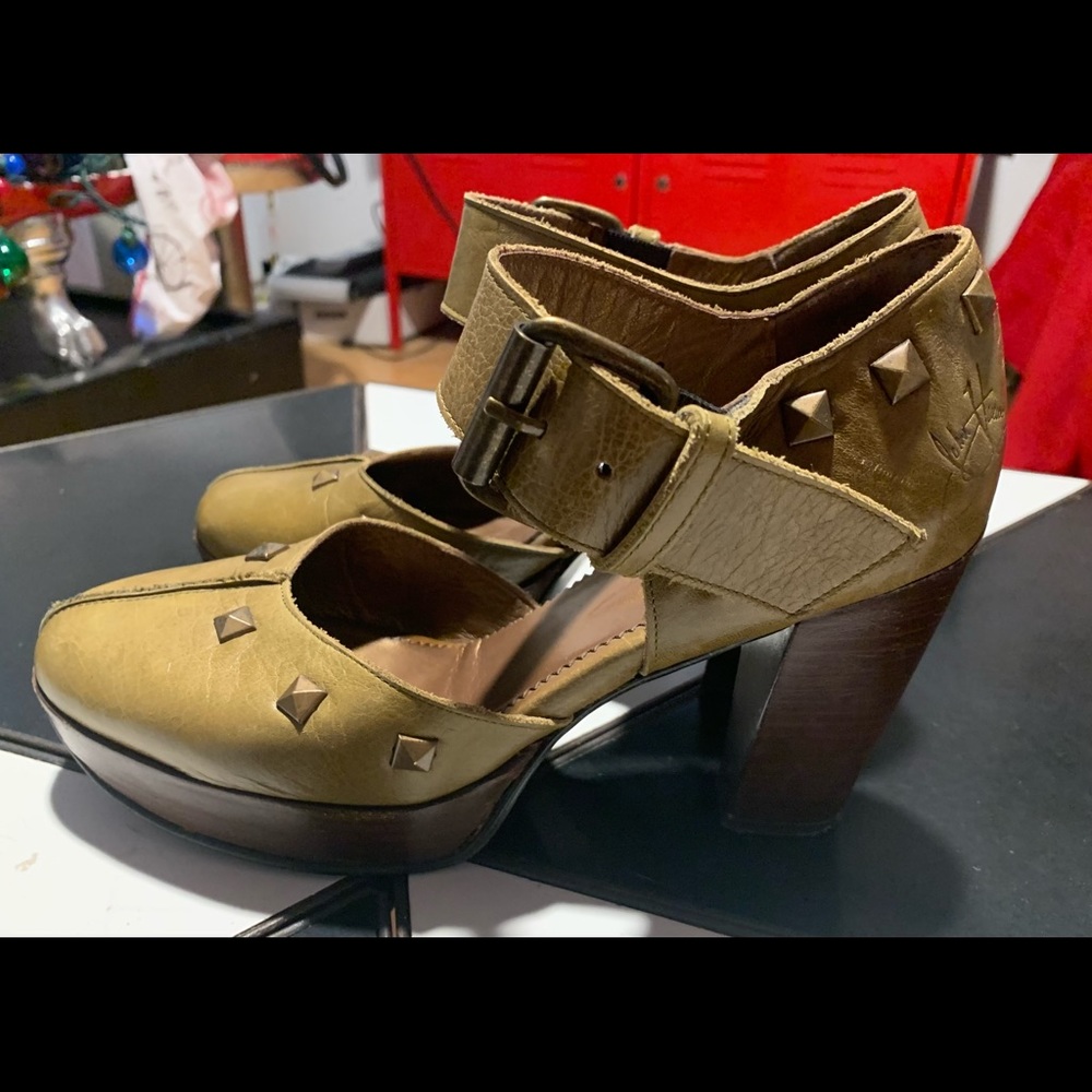 Vintage John Fluevog Chartreuse Women’s Heels Size 8